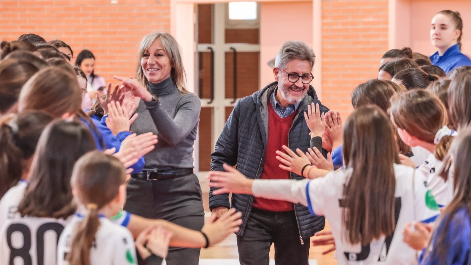 El Ayunamiento de Elda homenajea al Elda Prestigio con motivo del Día de la Mujer