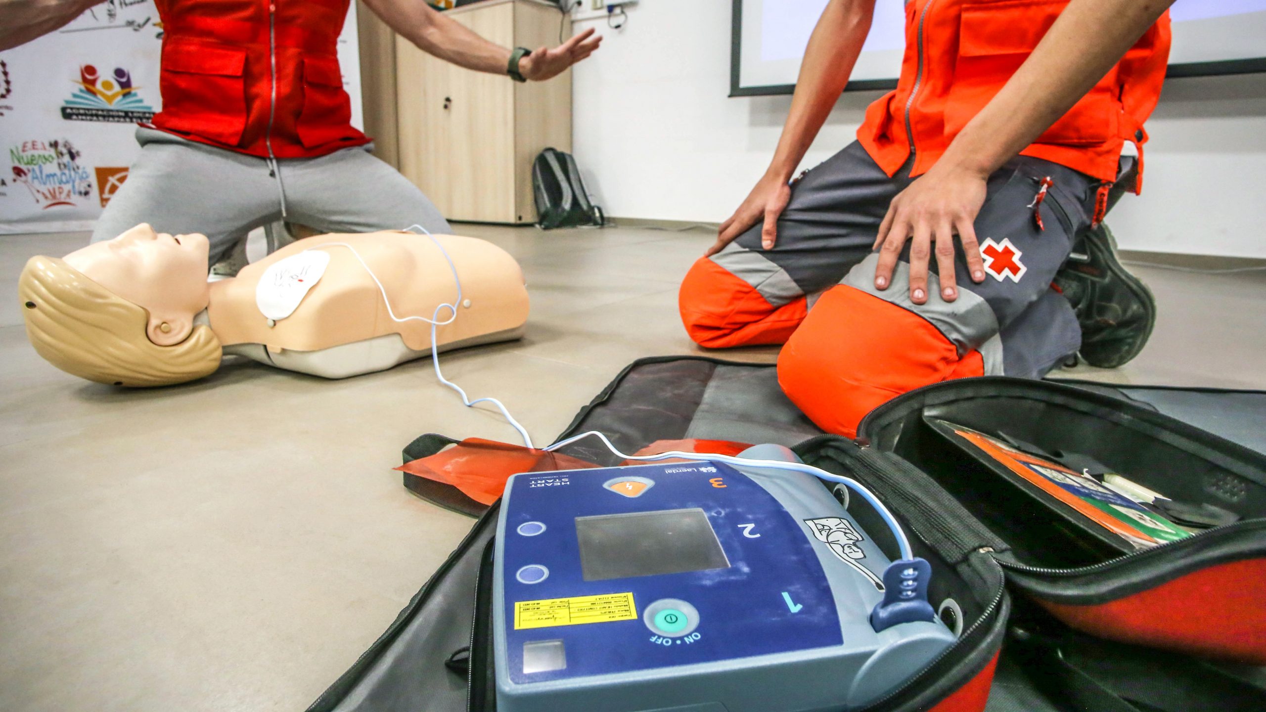 La Agrupación Local de AMPA de Elda retoma su taller de primeros auxilios