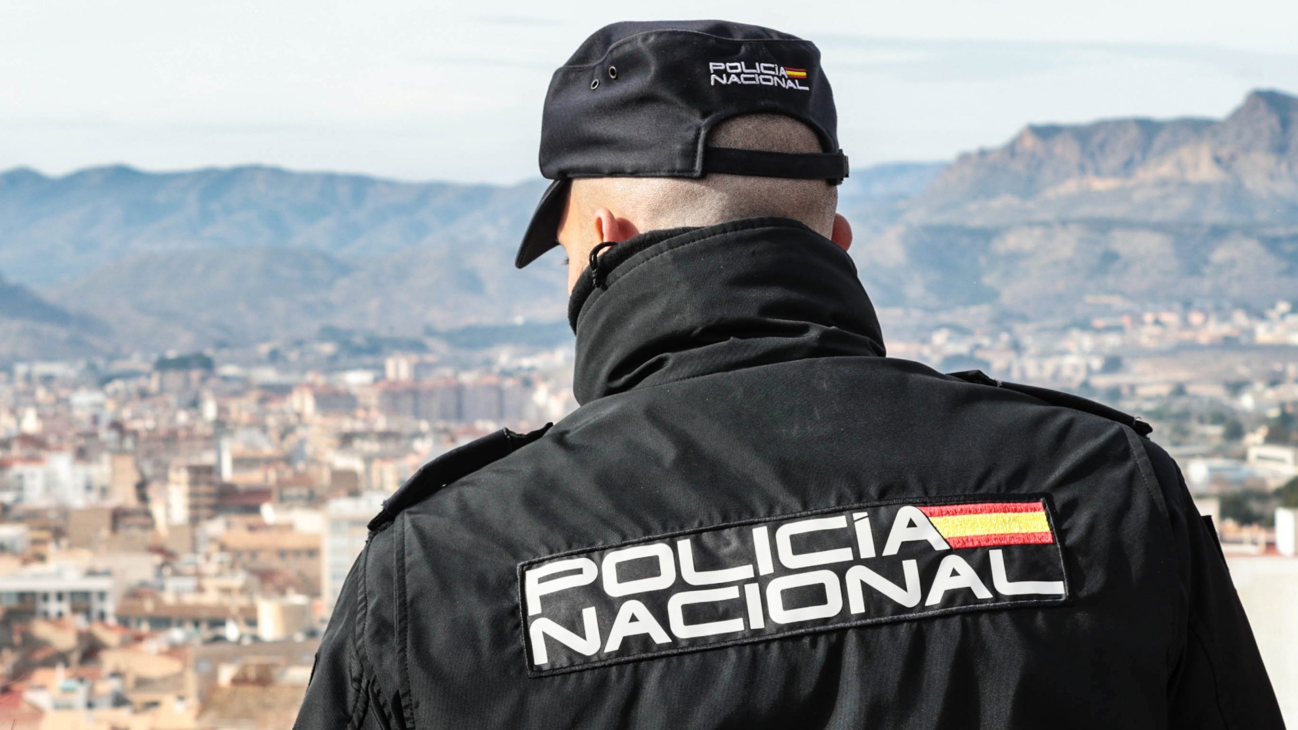 La Policía Nacional desmantela en Elda un punto de venta de drogas que operaba las 24 horas del día