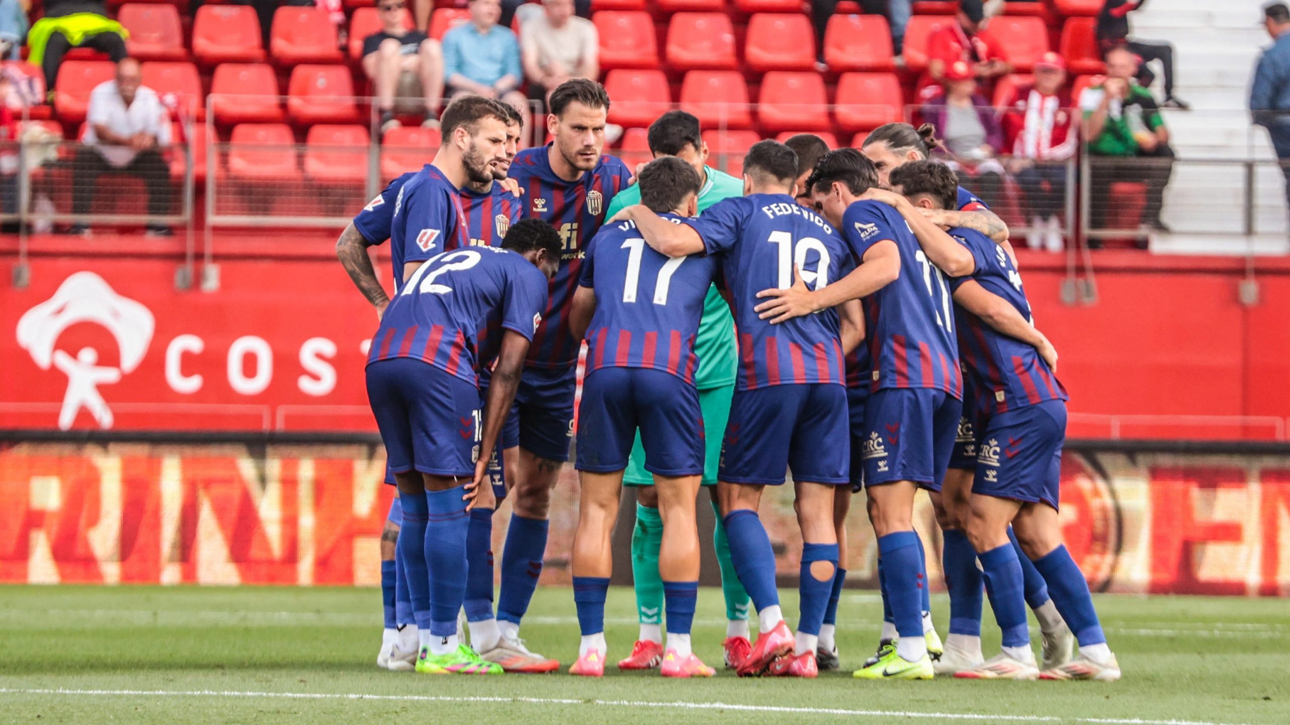 El Eldense recibe al Málaga en un partido de vida o muerte (D. 18.30 h)
