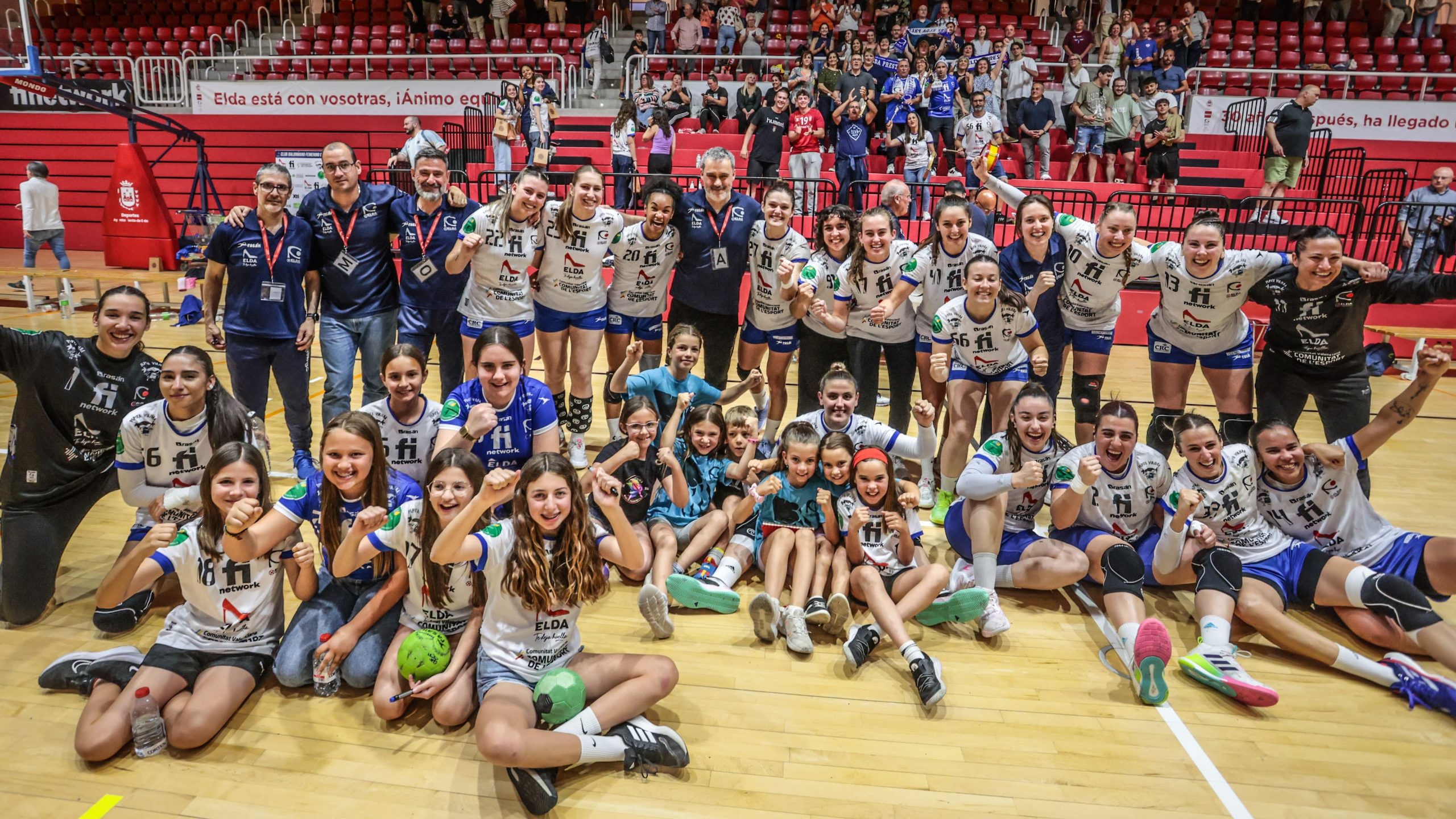 El Elda Prestigio gana al Motivemarket.com Gijón y sella la permanencia en la Liga Guerreras Iberdrola (26-24)