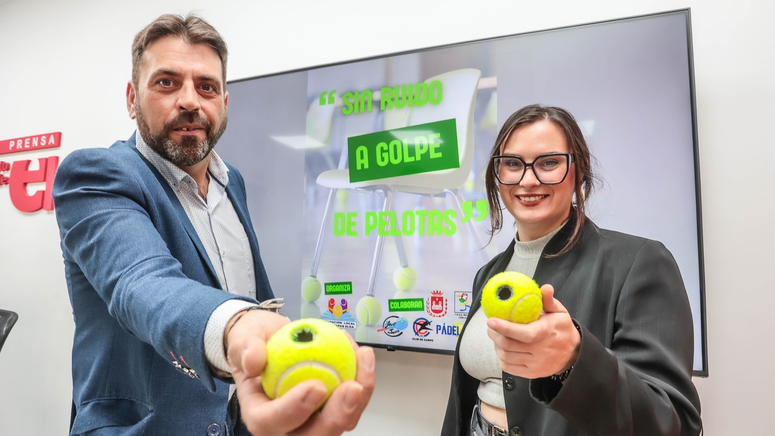 La Agrupación de AMPA de Elda lanza una campaña para reducir el ruido en las aulas “a golpe de pelotas”