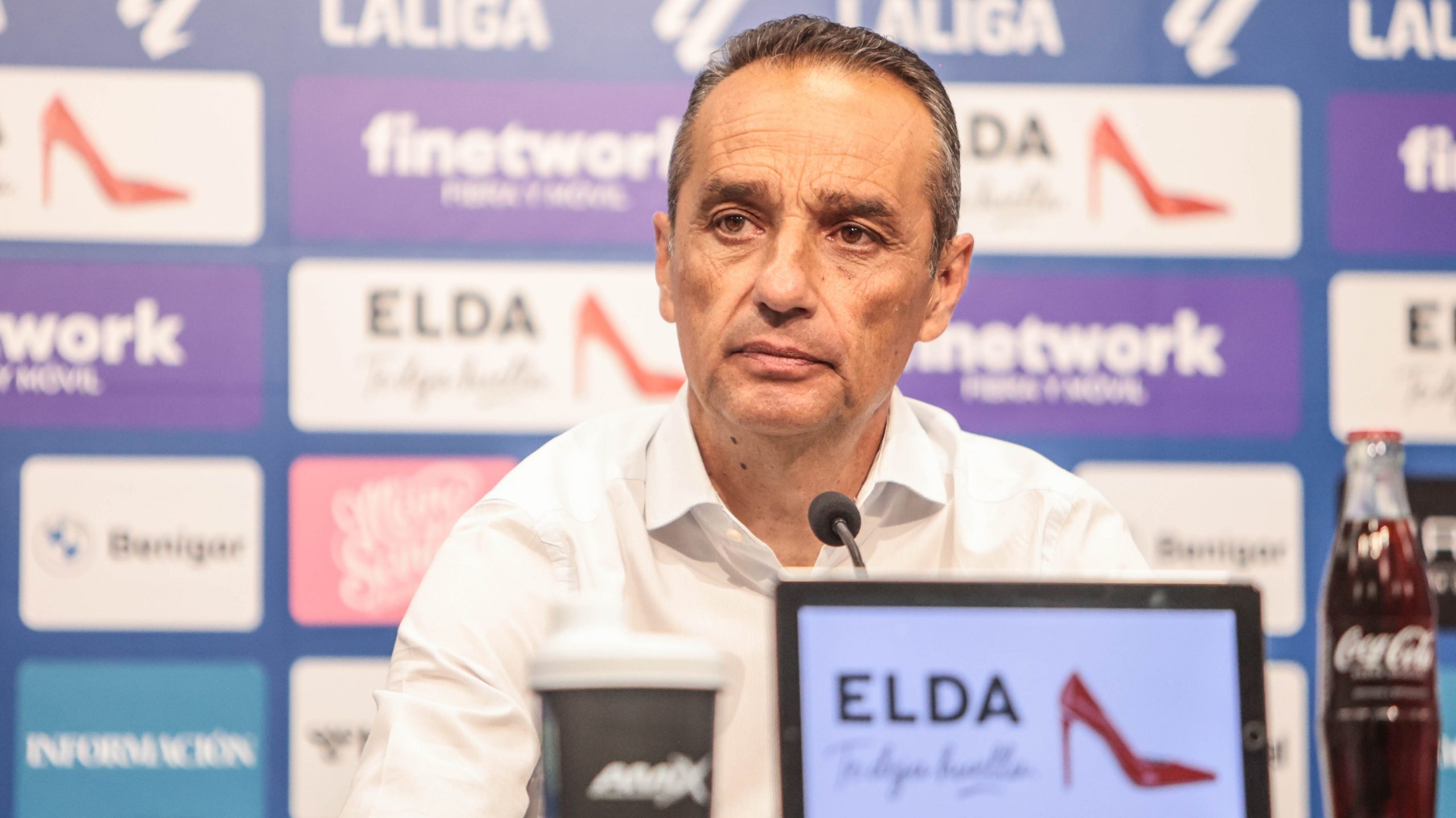 José Luis Oltra, entrenador del Eldense: «Seguimos creyendo y vamos a Castellón a pelear»