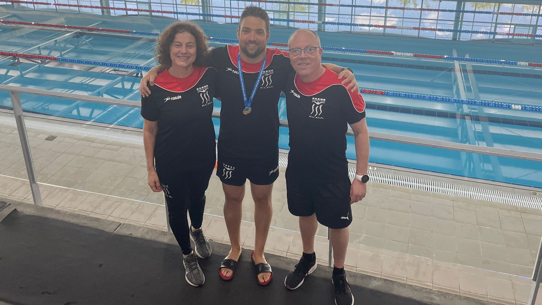 El Club Natación Elda tuvo, el pasado fin de semana, triple compromiso