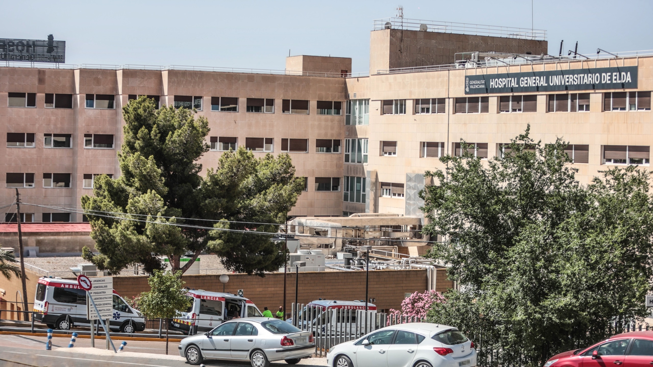 El Hospital de Elda reformará sus accesos y servicios en la planta baja y sótanos