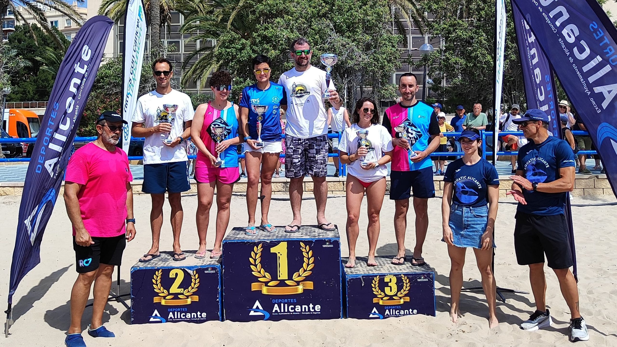Gran actuación del Natural Swim Natación Máster Petrer en la Travesía Vuelta a la Escollera