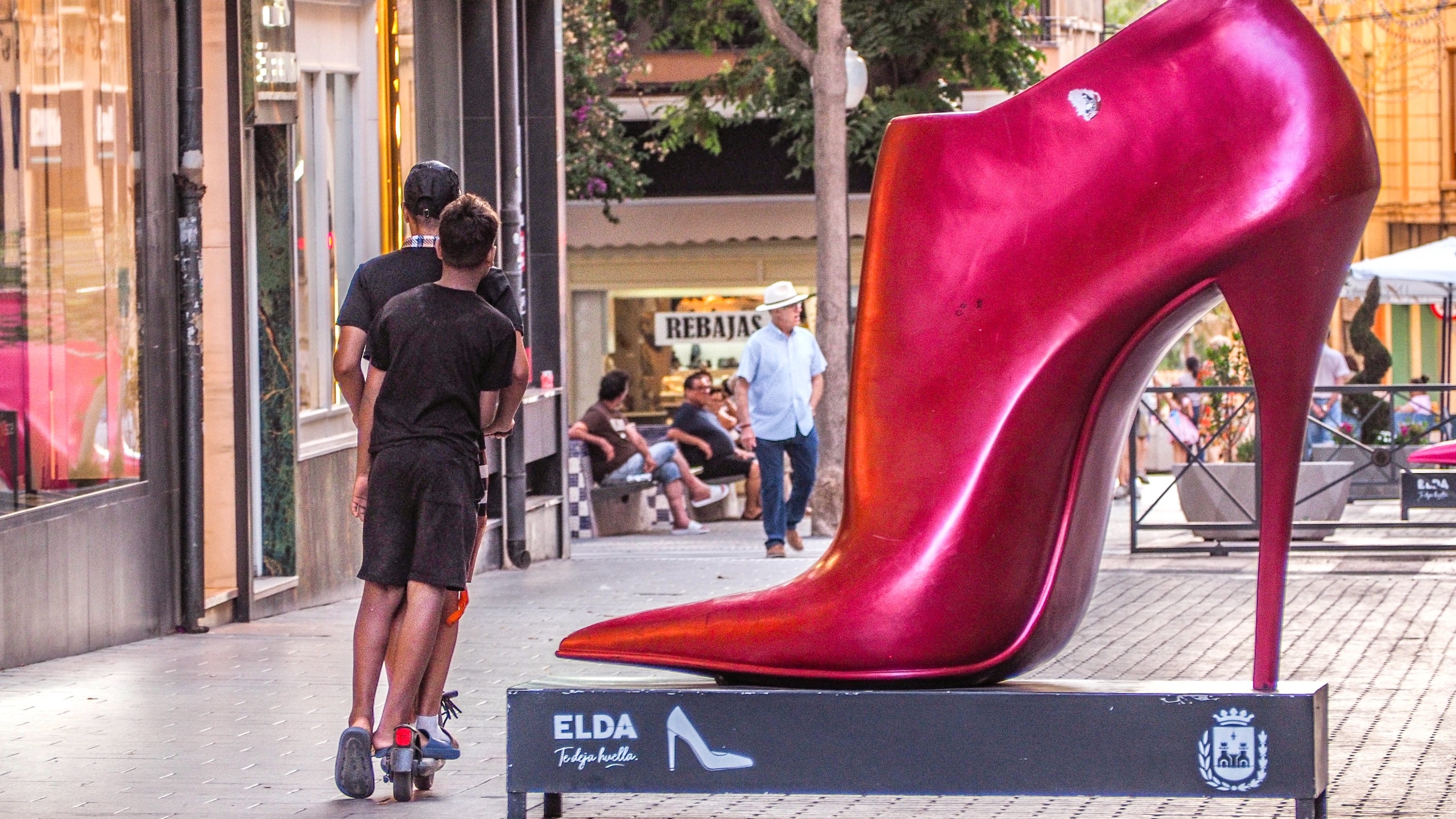 Circular en patinete sin seguro tendrá multa: Elda alerta de los nuevos requisitos