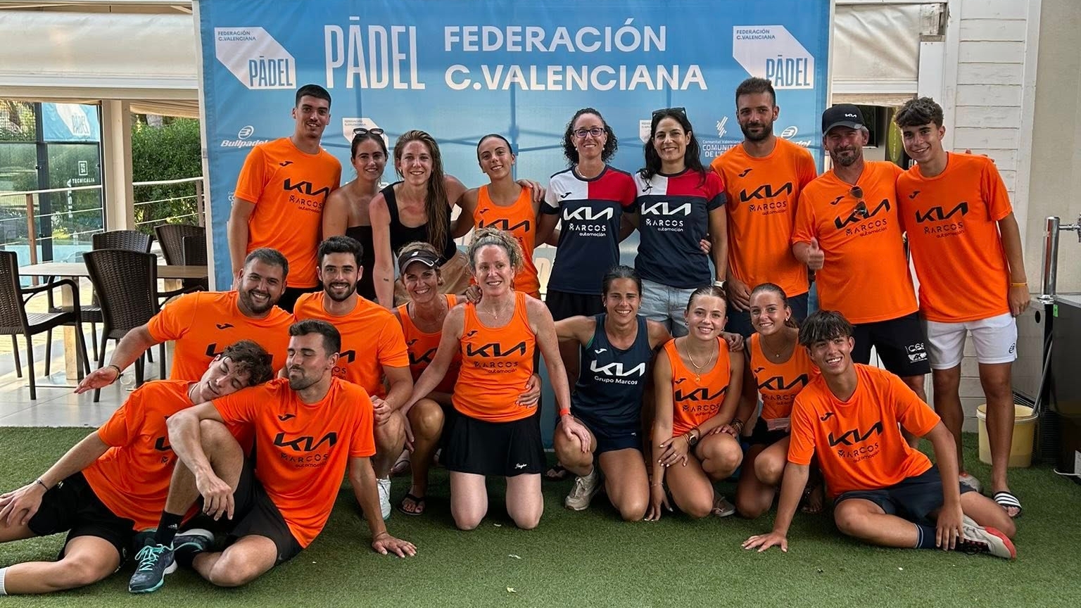 El Centro Excursionista Eldense hace historia en el pádel autonómico