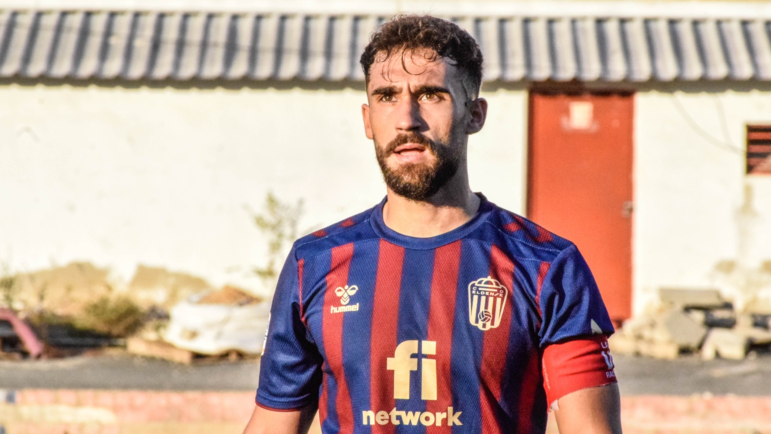 El Eldense pierde al canterano Álex Iniesta
