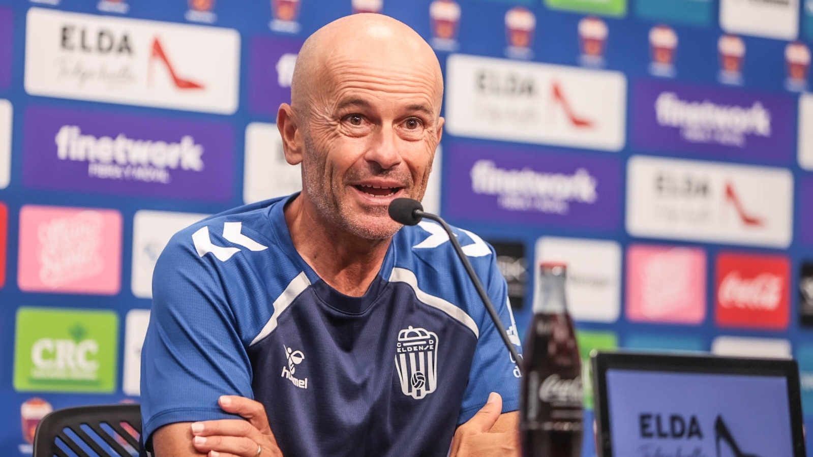 Javi Cabello: “Ha sido una pretemporada atípica, pero llegamos con ilusión al debut”