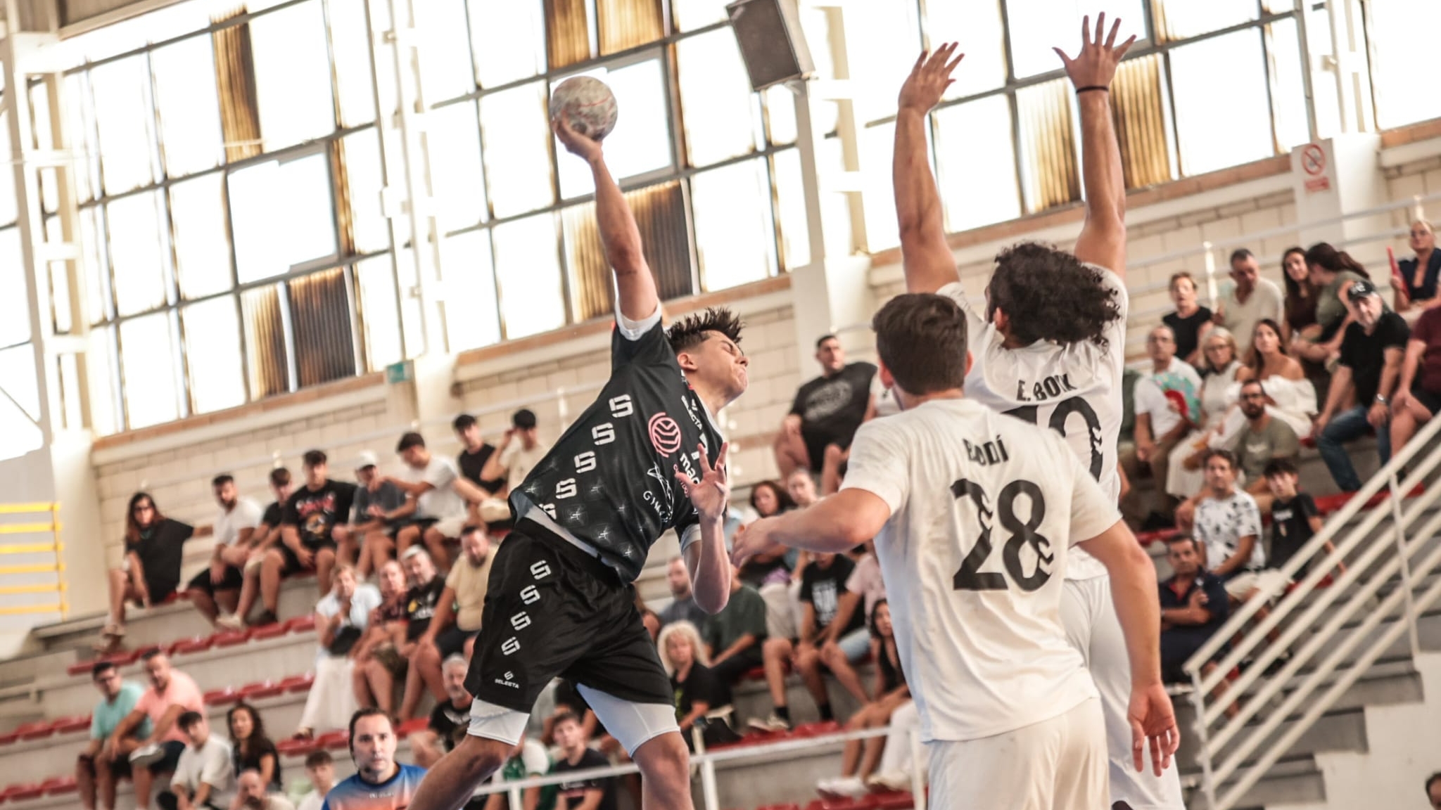 El Fundación Agustinos Alicante conquista el Trofeo Fiestas Mayores de Elda (34-39)