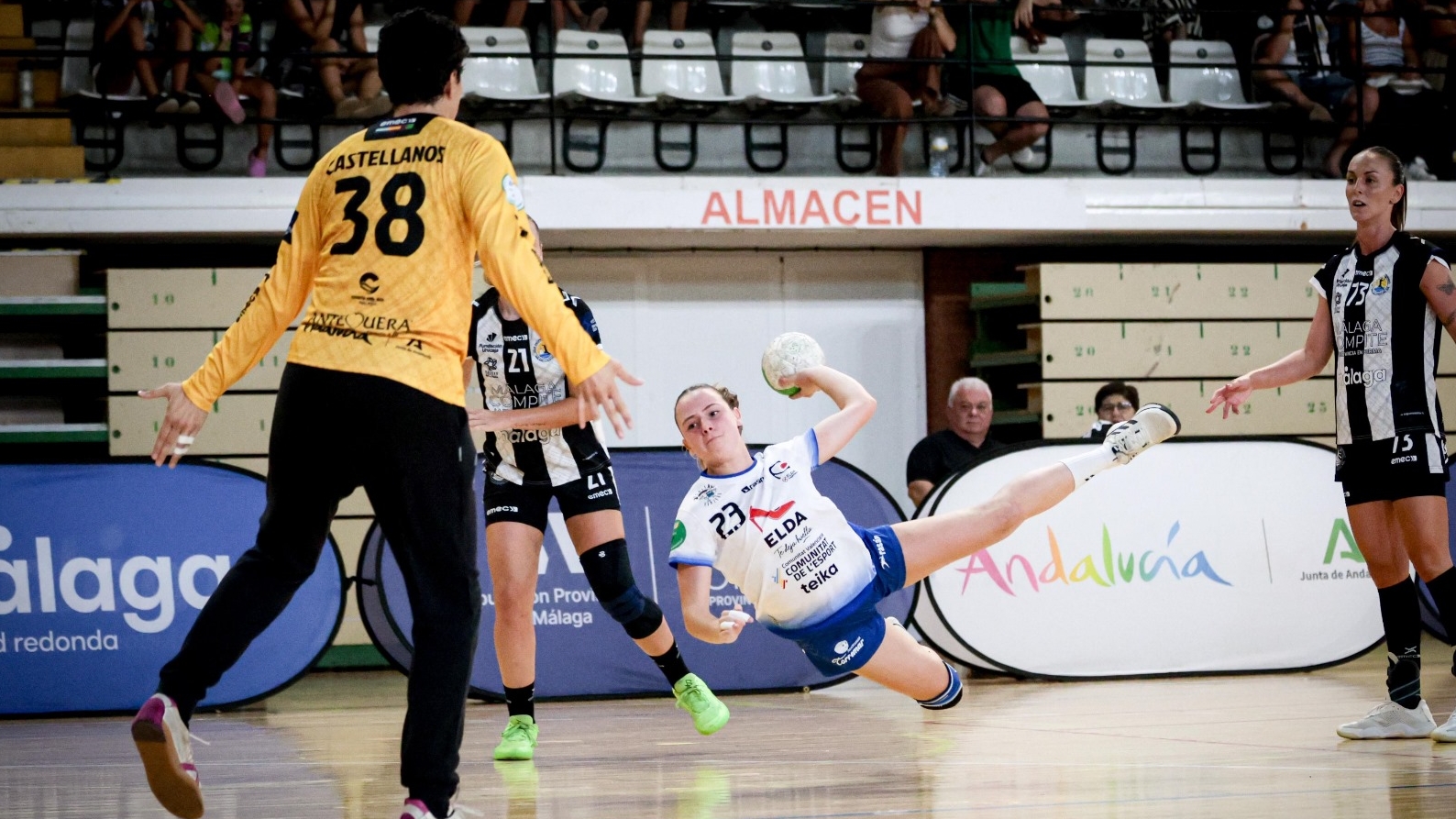 El Elda Prestigio rozó la sorpresa en Málaga, pero pagó su pésimo comienzo e inseguro final (28-24)