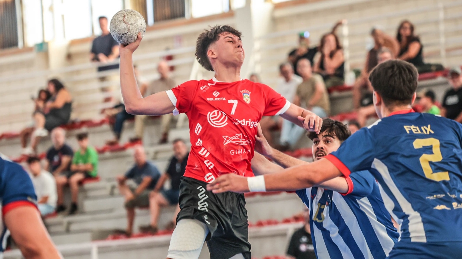 El Elda – C.E.E. mostró dos caras en las pista del Levante Marni (30-30)