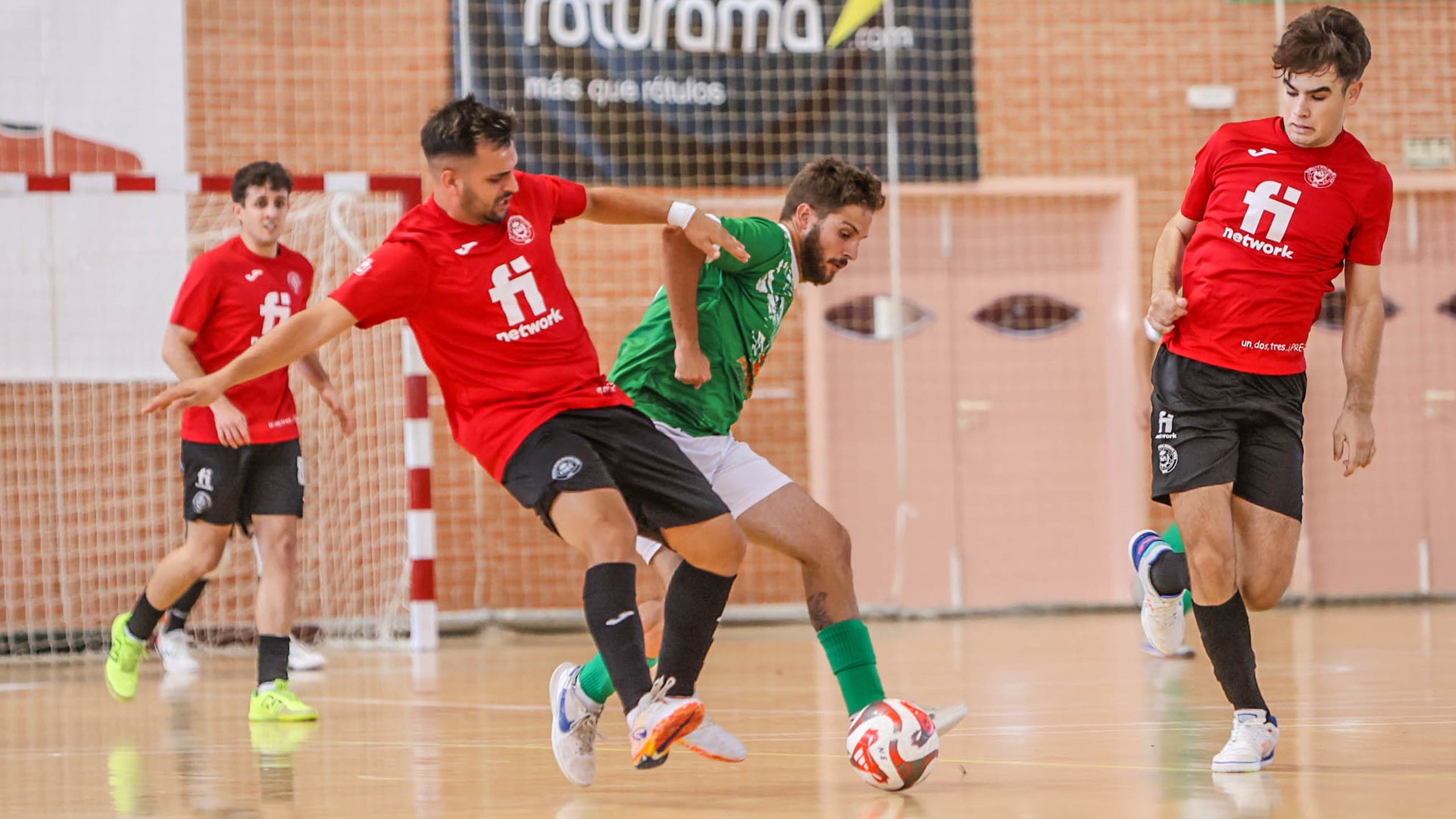 El Nueva Elda cae en un vibrante duelo ante el Novelda Unión Cableworld (5-6)