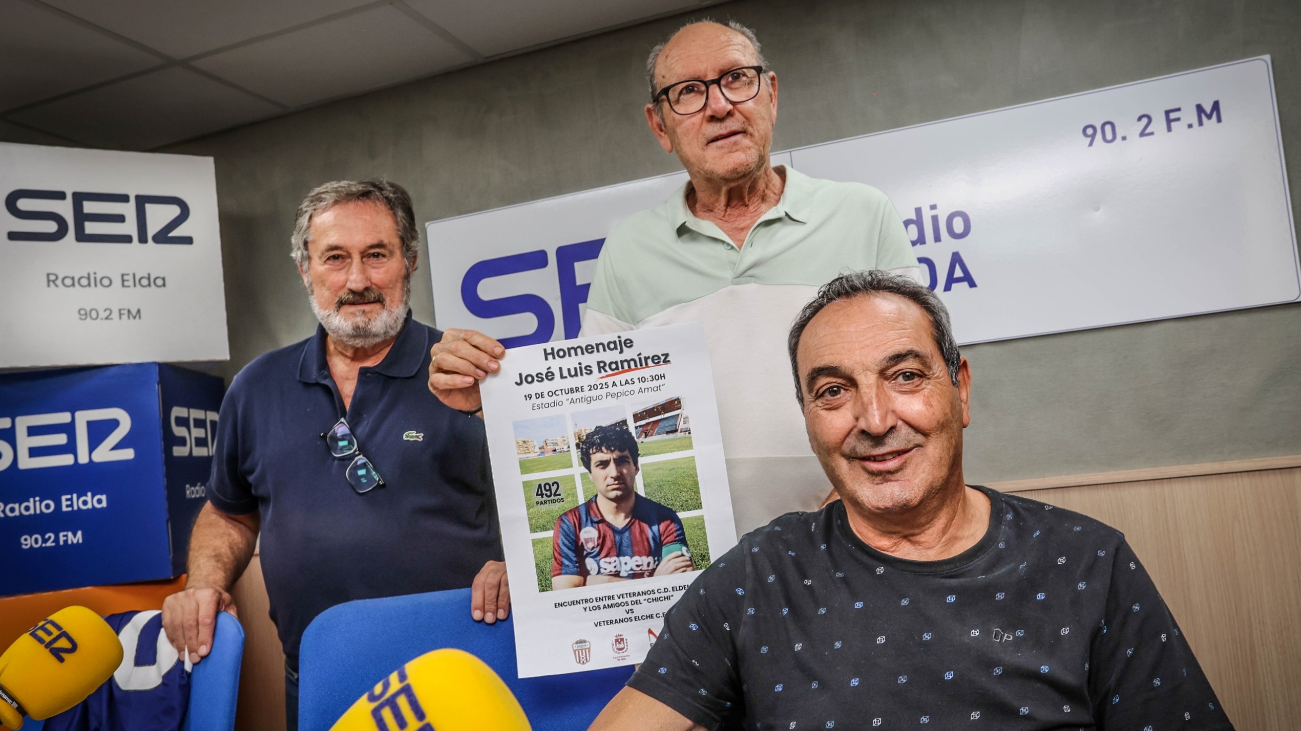 “El Deportivo ha sido mi casa”: homenaje a José Luis Ramírez, el eterno capitán del Eldense