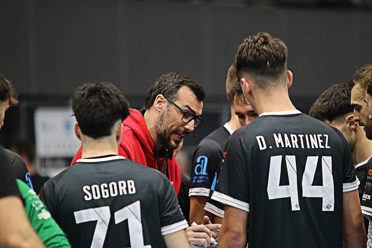 El Elda-C.E.E. defiende su liderato ante el Mislata (D. 12.00 h)