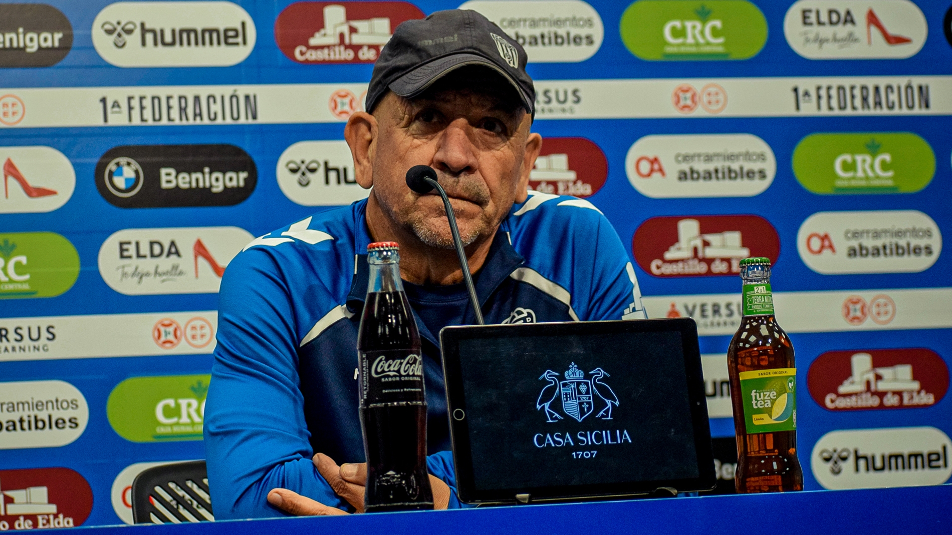 Claudio Barragán: “El partido no es una trampa; sabemos el rival tan competitivo que es el Antequera”