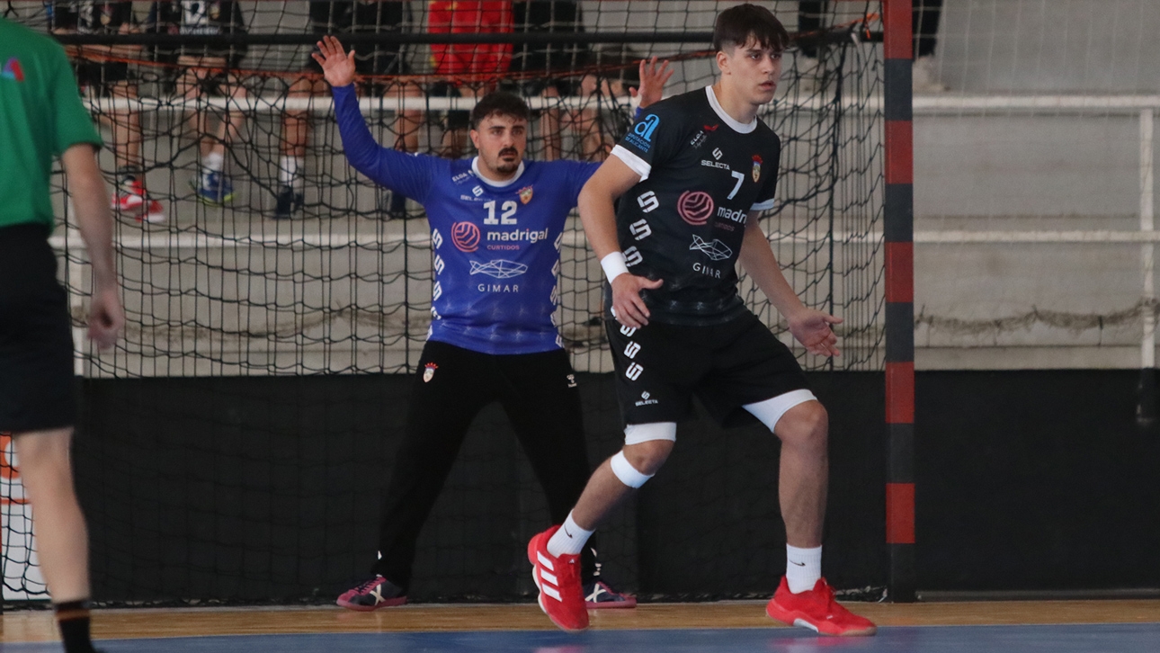 El Elda–C.E.E. visita a un Móstoles en apuros para defender el liderato (D. 13.30 h)