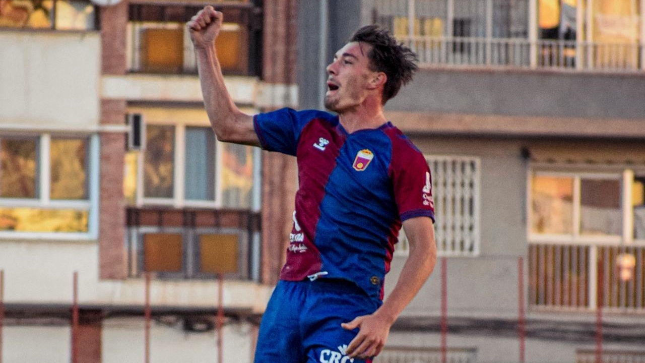 El Eldense B supera al Calpe con un triunfo muy disputado (2-1)