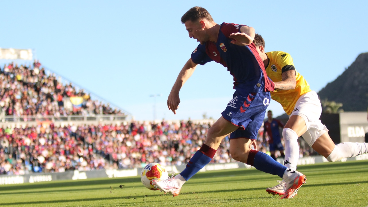 El Eldense quiere pescar en el río revuelto del Cartagena (D. 18.15 h)