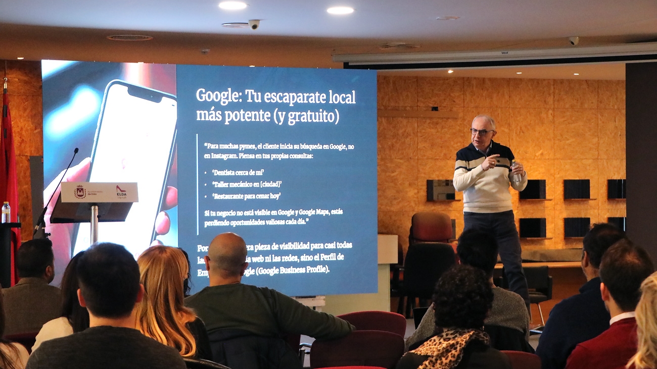 Más de medio centenar de profesionales participan en la jornada “IA, marketing digital y comunicación” de Idelsa y Valle de Elda