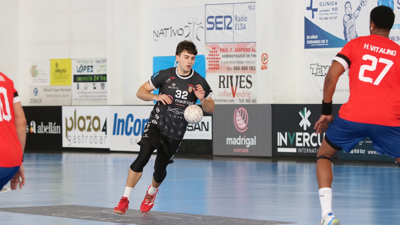 El Elda C.E.E. defiende el liderato ante el Marni Rosval en el Rafael Tapia (D. 12.00 h)