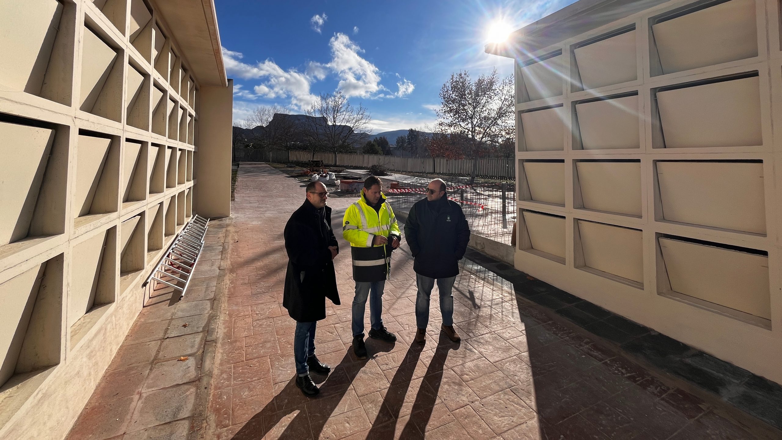 Petrer amplía la capacidad del cementerio municipal con 256 nuevos nichos y 120 columbarios