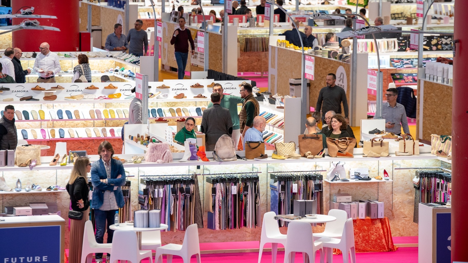 Futurmoda reunirá a 28 empresas de Elda y Petrer y otras seis con representación en la feria