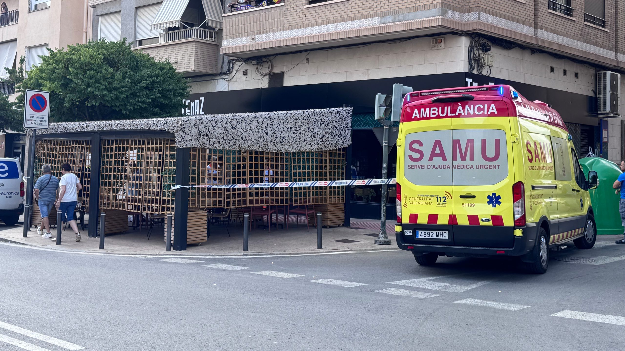 Un hombre fallece tras sufrir un desvanecimiento en la Gran Avenida de Elda